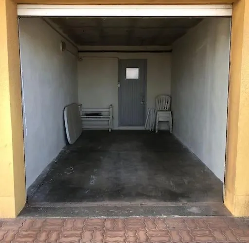 Front De T2 Balcon, Jardin, Garage, Proche Commerces Apartament *